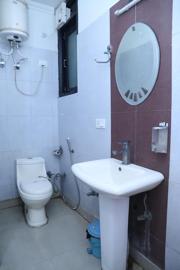 Airport Hotel Aerocity Inn Ню Делхи Екстериор снимка