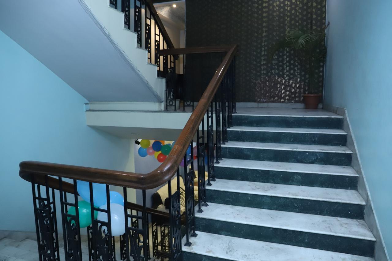 Airport Hotel Aerocity Inn Ню Делхи Екстериор снимка