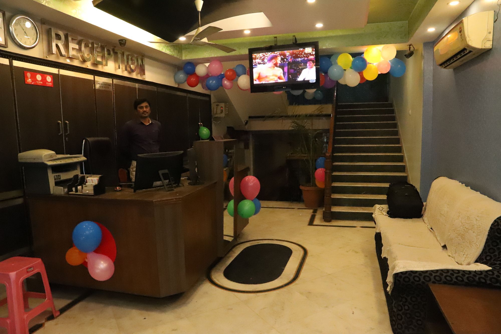 Airport Hotel Aerocity Inn Ню Делхи Екстериор снимка